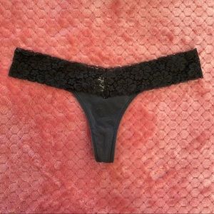 Gently worn VS Cotton & Lace Thong Panties